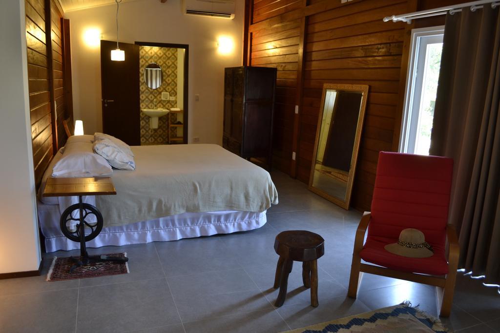 Casa da Ilha do Mel - Pousada de Charme Bilik gambar